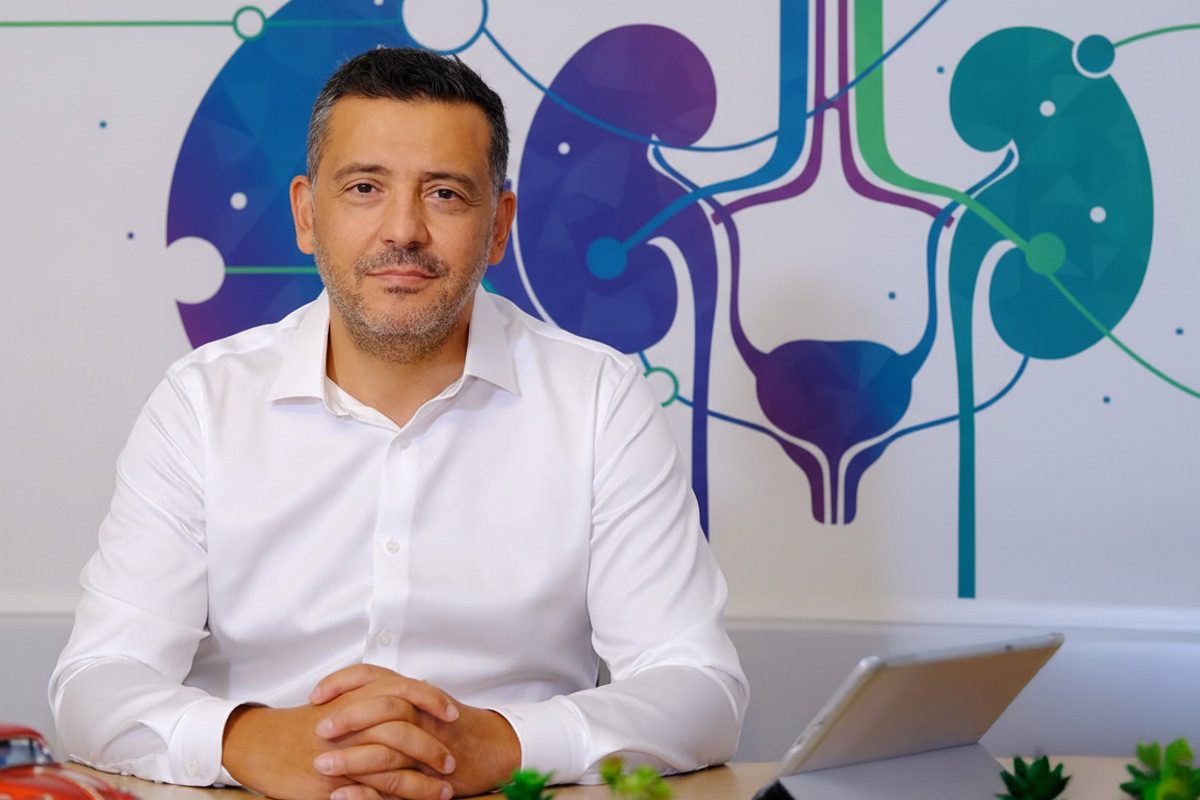 Prof. Dr. Rahmi Onur, üriner sistem temalı klinik ortamında